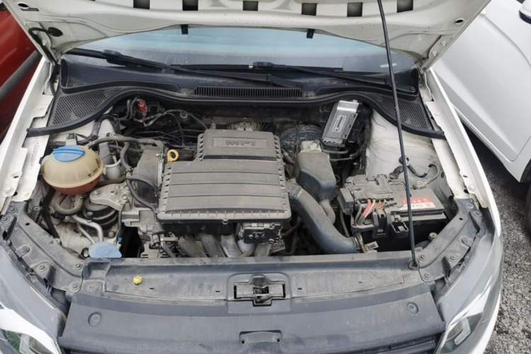 Used Volkswagen Polo 2016 1.4L Manual Fashion Model Engine Bay