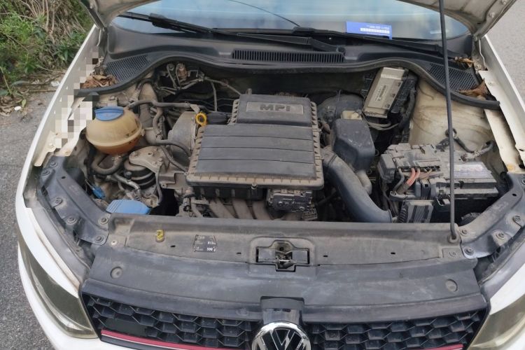 Used Volkswagen Polo 2016 1.4L Manual Fashion Model Engine Bay