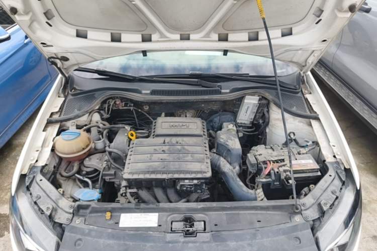 Used Volkswagen Polo 2016 1.4L Manual Fashion Model Engine Bay