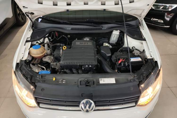 Used Volkswagen Polo 2016 1.6L Automatic Comfort Model Engine Bay