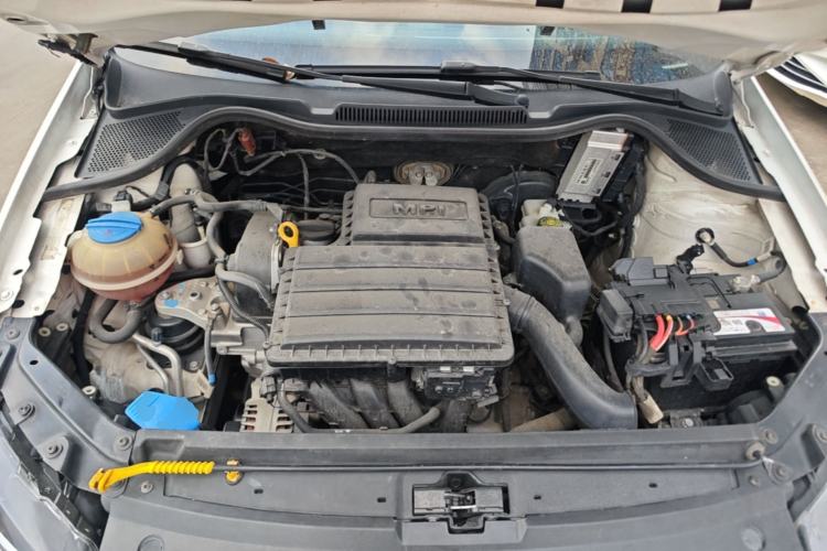 Used Volkswagen Polo 2016 1.4L Manual Fashion Model Engine Bay