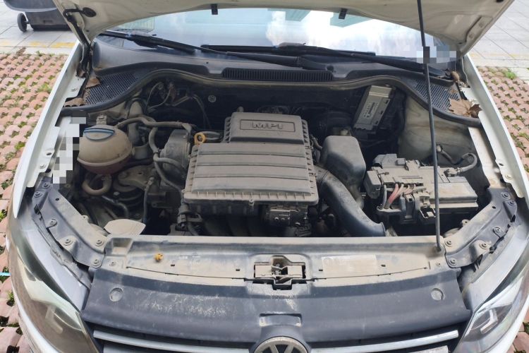Used Volkswagen Polo 2016 1.4L Manual Fashion Model Engine Bay