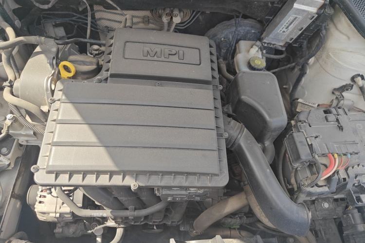 Used Volkswagen Polo 2016 1.4L Manual Fashion Model Engine Bay