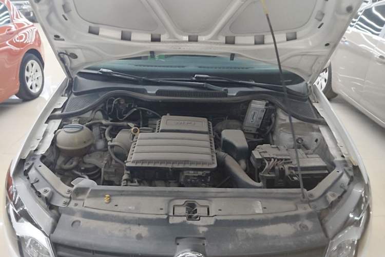 Used Volkswagen Polo 2016 1.4L Manual Fashion Model Engine Bay