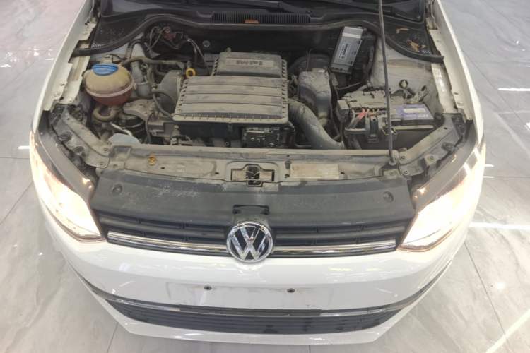 Used Volkswagen Polo 2016 1.6L Automatic Comfort Model Engine Bay