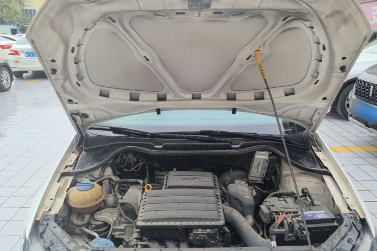 Used Volkswagen Polo 2016 1.6L Automatic Comfort Model Engine Bay
