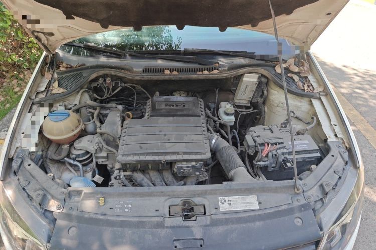 Used Volkswagen Polo 2016 1.4L Manual Fashion Model Engine Bay