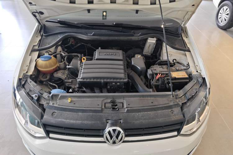 Used Volkswagen Polo 2016 1.6L Automatic Comfort Model Engine Bay
