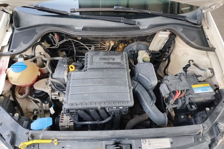 Used Volkswagen Polo 2016 1.4L Manual Fashion Model Engine Bay