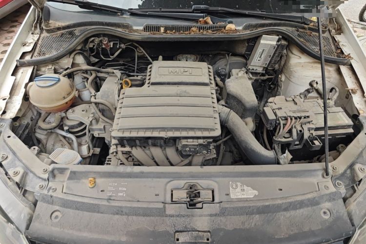 Used Volkswagen Polo 2016 1.4L Manual Fashion Model Engine Bay
