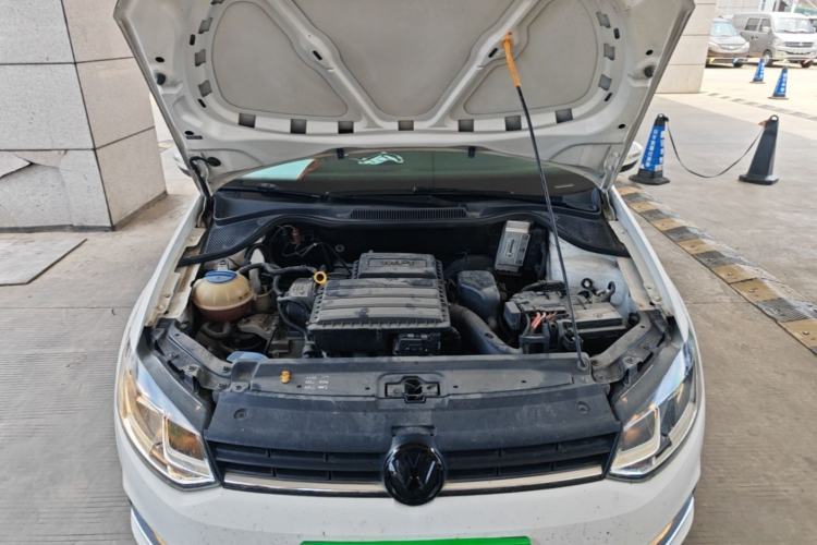 Used Volkswagen Polo 2016 1.6L Automatic Comfort Model Engine Bay