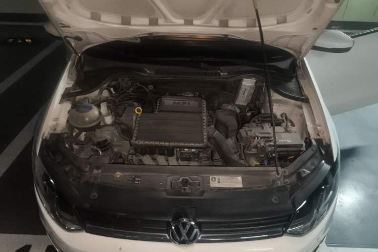 Used Volkswagen Polo 2016 1.6L Automatic Comfort Model Engine Bay