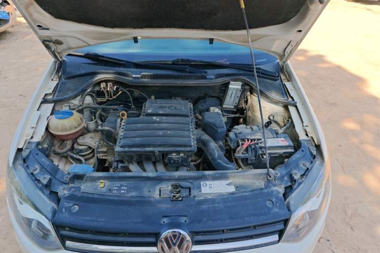Used Volkswagen Polo 2016 1.4L Manual Fashion Model Engine Bay