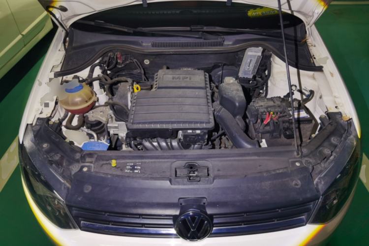 Used Volkswagen Polo 2016 1.4L Manual Fashion Model Engine Bay