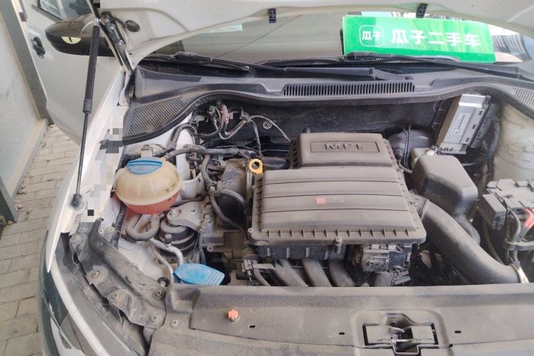 Used Volkswagen Polo 2016 1.4L Manual Fashion Model Engine Bay Right