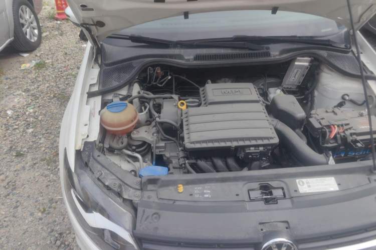 Used Volkswagen Polo 2016 1.4L Manual Fashion Model Engine Bay Right