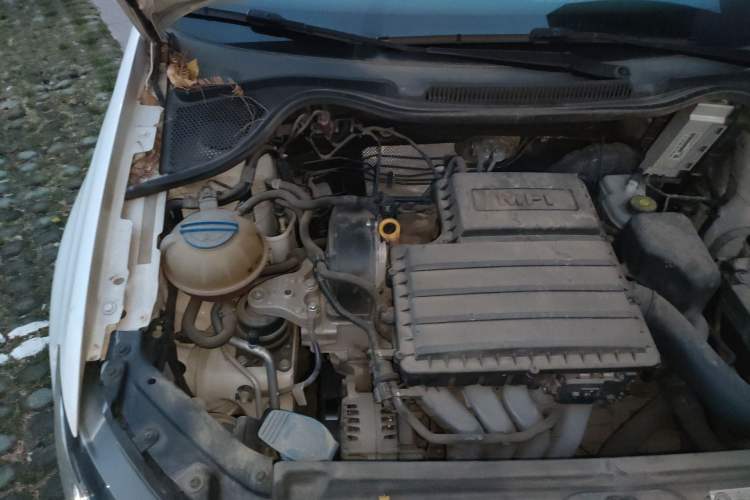 Used Volkswagen Polo 2016 1.6L Automatic Comfort Model Engine Bay Right