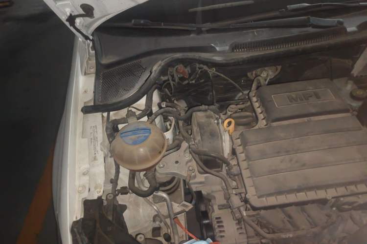 Used Volkswagen Polo 2016 1.4L Manual Fashion Model Engine Bay Right