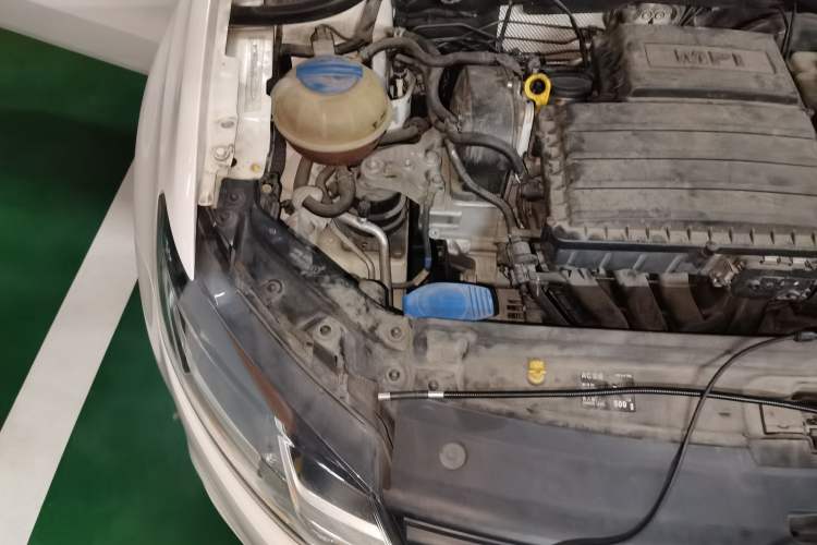 Used Volkswagen Polo 2016 1.6L Automatic Comfort Model Engine Bay Right