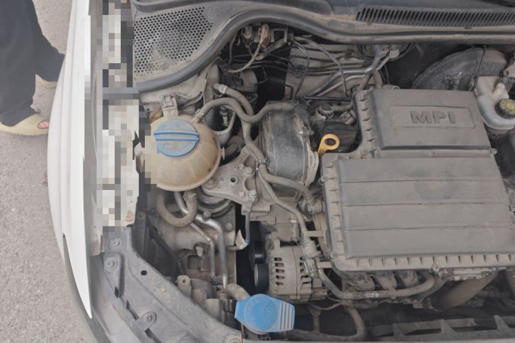 Used Volkswagen Polo 2016 1.4L Automatic Trendy Model Engine Bay Right