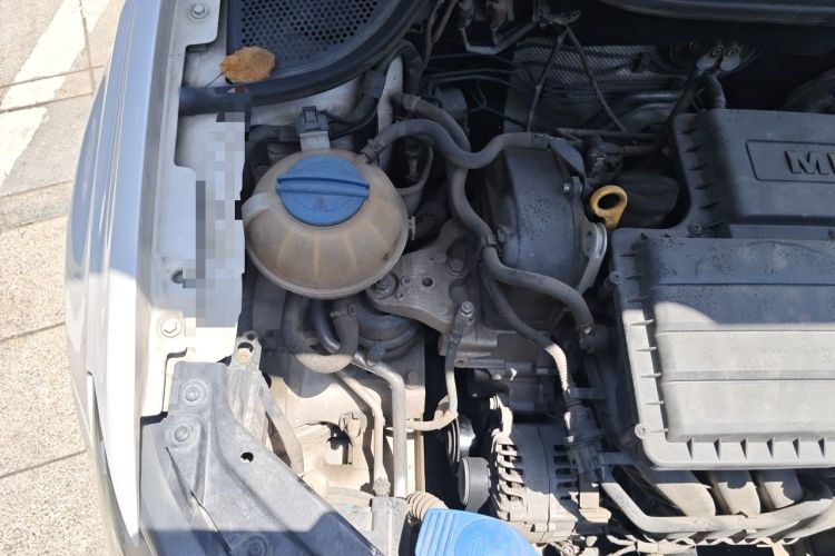 Used Volkswagen Polo 2016 1.6L Automatic Comfort Model Engine Bay Right