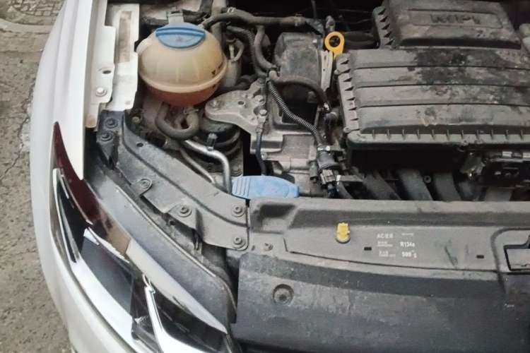 Used Volkswagen Polo 2016 1.6L Automatic Comfort Model Engine Bay Right