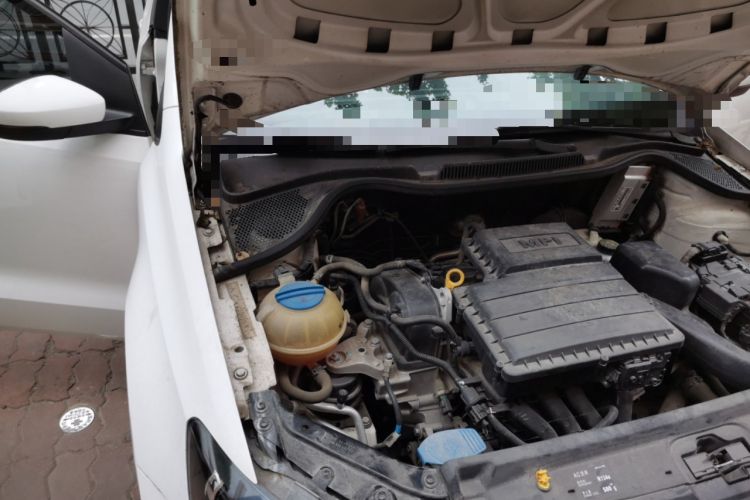 Used Volkswagen Polo 2016 1.4L Automatic Trendy Model Engine Bay Right