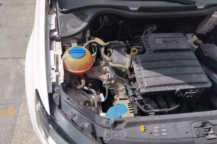 Used Volkswagen Polo 2016 1.6L Automatic Comfort Model Engine Bay Right