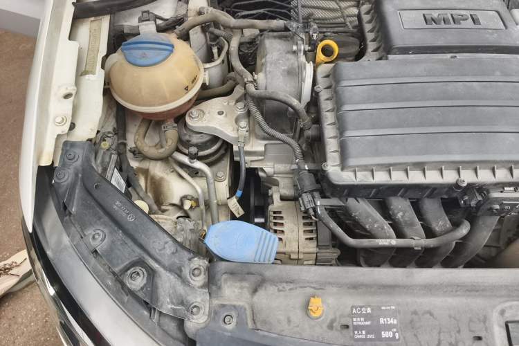 Used Volkswagen Polo 2016 1.6L Automatic Comfort Model Engine Bay Right