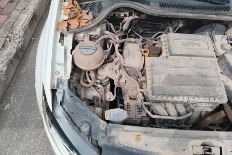 Used Volkswagen Polo 2016 1.4L Manual Fashion Model Engine Bay Right