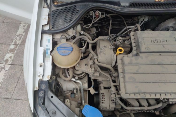Used Volkswagen Polo 2016 1.4L Manual Fashion Model Engine Bay Right