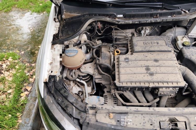 Used Volkswagen Polo 2016 1.4L Automatic Trendy Model Engine Bay Right