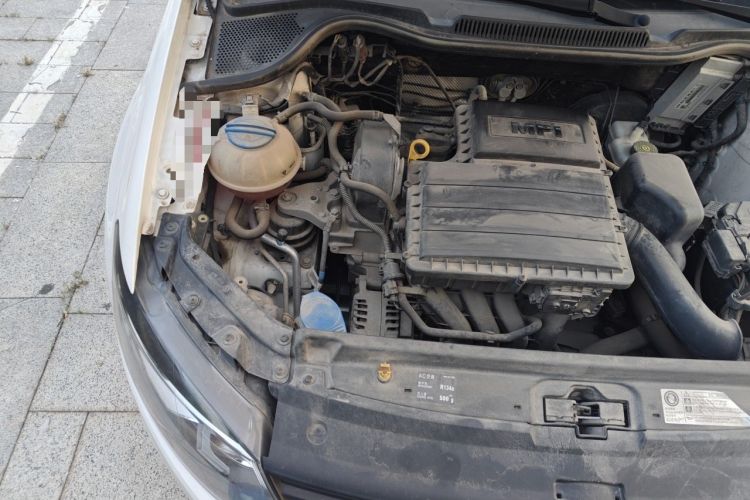 Used Volkswagen Polo 2016 1.4L Manual Fashion Model Engine Bay Right