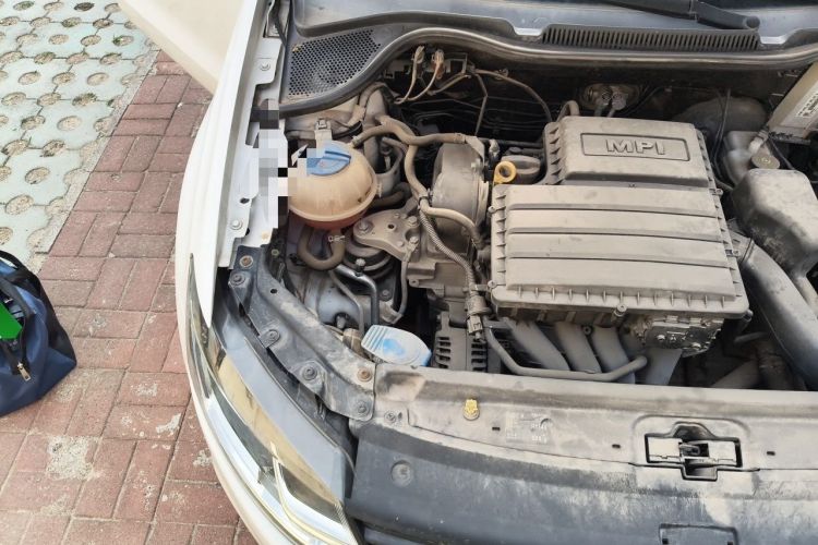 Used Volkswagen Polo 2016 1.6L Automatic Comfort Model Engine Bay Right