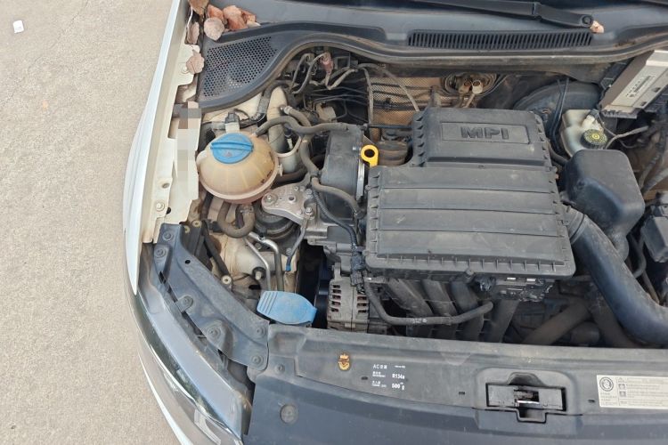 Used Volkswagen Polo 2016 1.4L Automatic Trendy Model Engine Bay Right