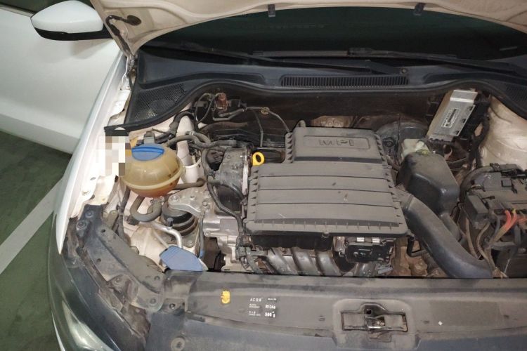Used Volkswagen Polo 2016 1.4L Automatic Trendy Model Engine Bay Right