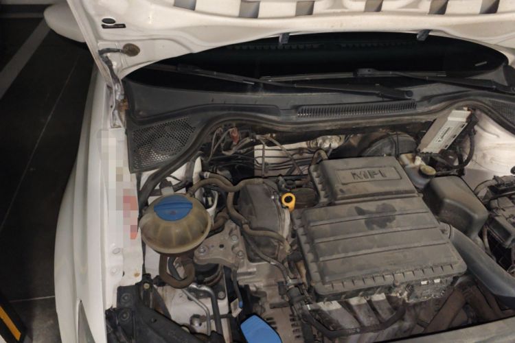 Used Volkswagen Polo 2016 1.6L Automatic Comfort Model Engine Bay Right