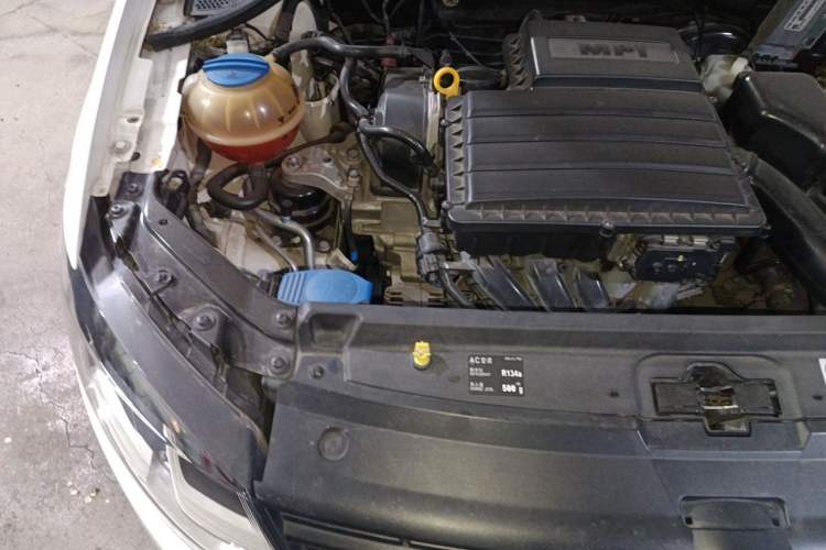 Used Volkswagen Polo 2016 1.6L Automatic Comfort Model Engine Bay Right