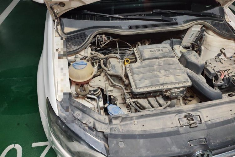 Used Volkswagen Polo 2016 1.4L Manual Fashion Model Engine Bay Right