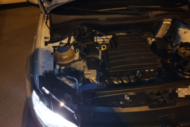 Used Volkswagen Polo 2016 1.4L Automatic Trendy Model Engine Bay Right