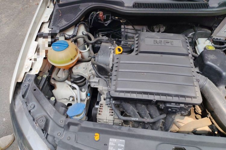 Used Volkswagen Polo 2016 1.4L Manual Fashion Model Engine Bay Right