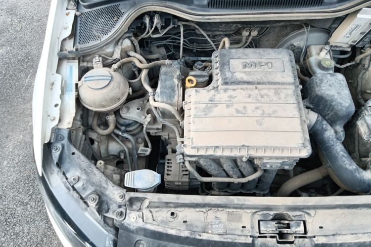 Used Volkswagen Polo 2016 1.4L Manual Fashion Model Engine Bay Right