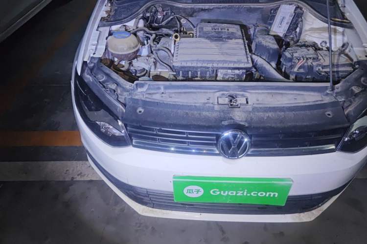 Used Volkswagen Polo 2016 1.4L Automatic Trendy Model Engine Bay Right