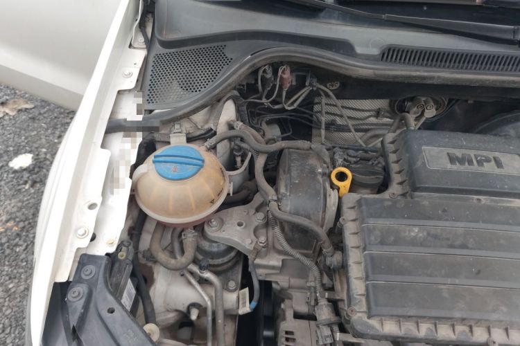 Used Volkswagen Polo 2016 1.6L Automatic Comfort Model Engine Bay Right