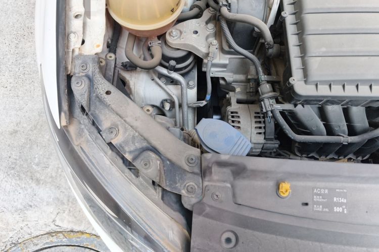 Used Volkswagen Polo 2016 1.4L Manual Fashion Model Engine Bay Right