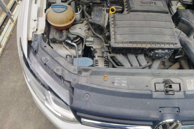 Used Volkswagen Polo 2016 1.6L Automatic Comfort Model Engine Bay Right