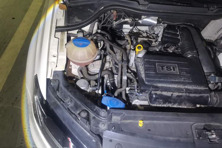 Used Volkswagen Polo 2016 1.4TSI GTI Engine Bay Right