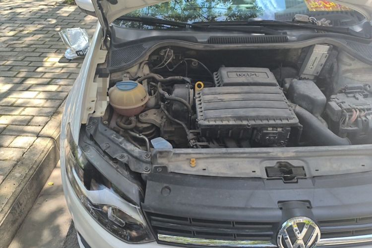 Used Volkswagen Polo 2016 1.4L Automatic Trendy Model Engine Bay Right