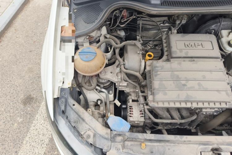 Used Volkswagen Polo 2016 1.4L Automatic Trendy Model Engine Bay Right