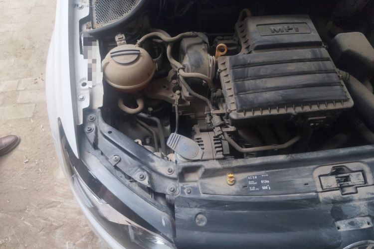 Used Volkswagen Polo 2016 1.4L Manual Fashion Model Engine Bay Right